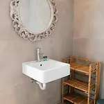Extraordinary Views In A In Apartment Valletta