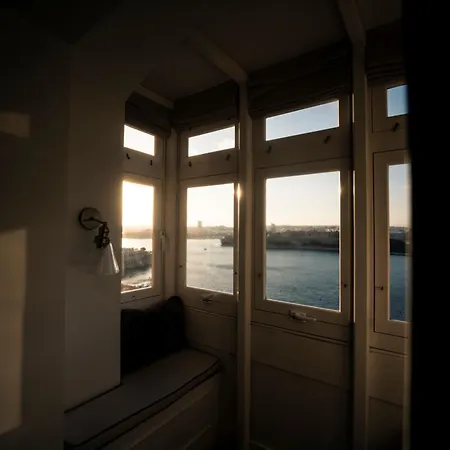 Apartament Extraordinary Views In A In