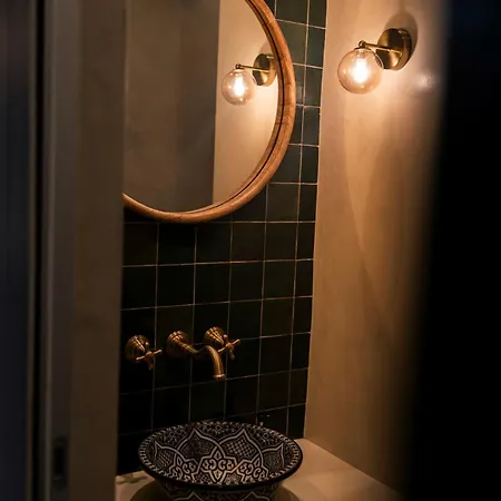 Extraordinary Views In A In Apartment