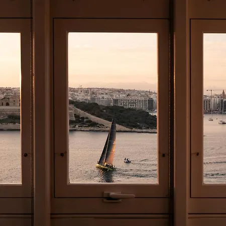 Apartment Extraordinary Views In A In *