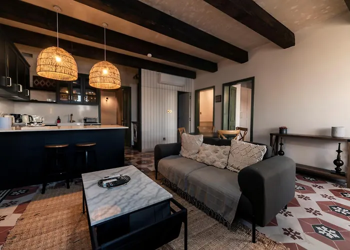 Extraordinary Views In A In Apartment